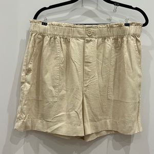 NWT - LOFT Off White Linen Shorts size L